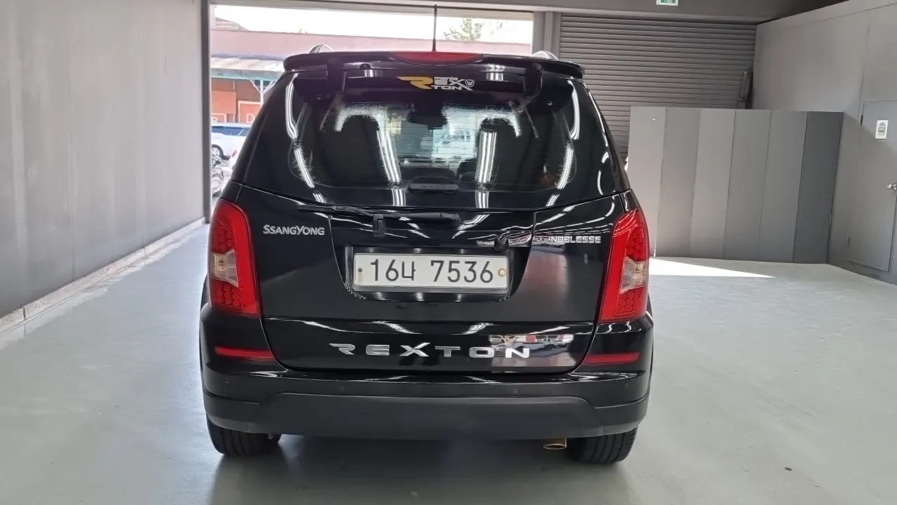 KGM REXTON W 2014 — 150 000 км, чёрный, Корея — под ключ — фото 4