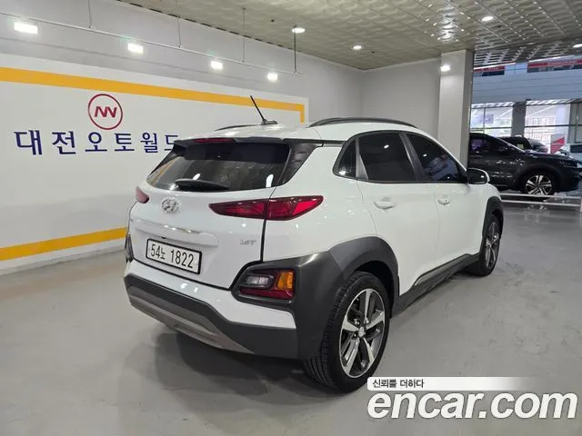 HYUNDAI KONA 2018 — 104 140 км, белый, Корея — под ключ — фото 4