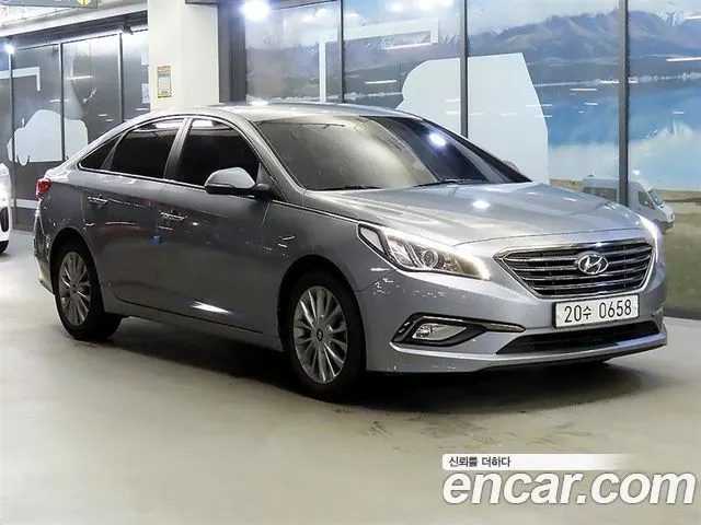 HYUNDAI SONATA 2016 — 31 000 км, серебристо-серый, Корея — под ключ — фото 12