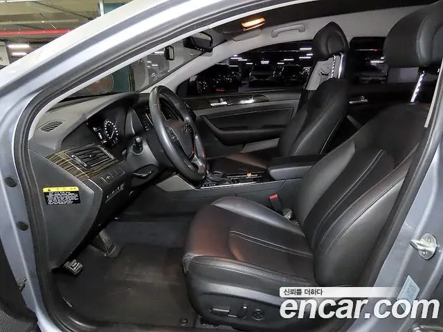 HYUNDAI SONATA 2016 — 31 000 км, серебристо-серый, Корея — под ключ — фото 6