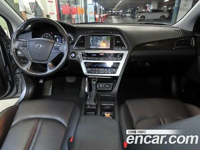 HYUNDAI SONATA 2016 — 31 000 км, серебристо-серый, Корея — под ключ — фото 10