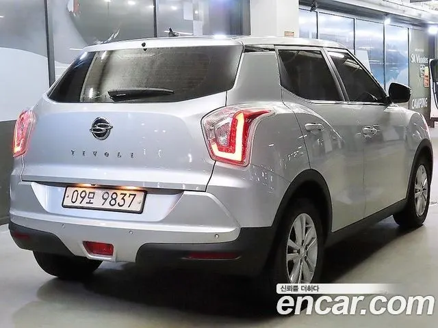 KGM TIVOLI ARMOUR 2018 — 42 900 км, серебристый, Корея — под ключ — фото 4
