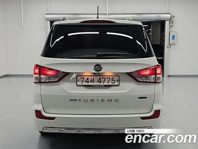 KGM KORANDO TURISMO 2017 — 110 166 км, белый, Корея — под ключ — фото 3