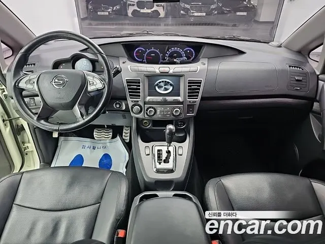 KGM KORANDO TURISMO 2017 — 110 166 км, белый, Корея — под ключ — фото 7