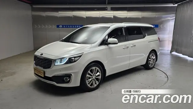 KIA CARNIVAL 2018 — 183 368 км, белый, Корея — под ключ — фото 12