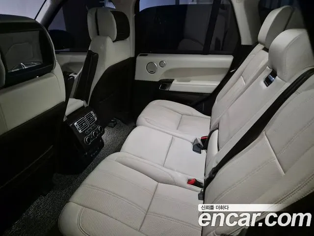 LAND ROVER RANGE ROVER 2017 — 142 888 км, белый, Корея — под ключ — фото 6