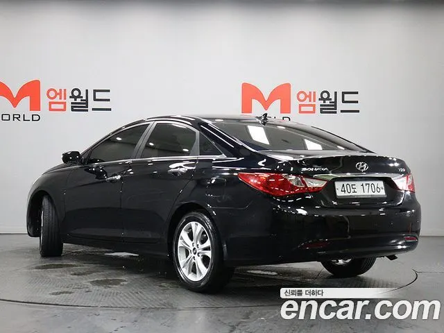 HYUNDAI SONATA 2011 — 137 942 км, чёрный, Корея — под ключ — фото 4