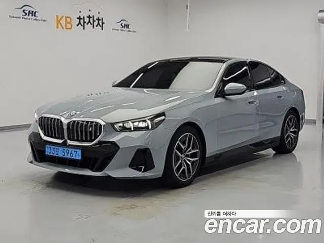 BMW I5 2026 — 10 800 км, серебристо-серый, Корея — под ключ — фото 1