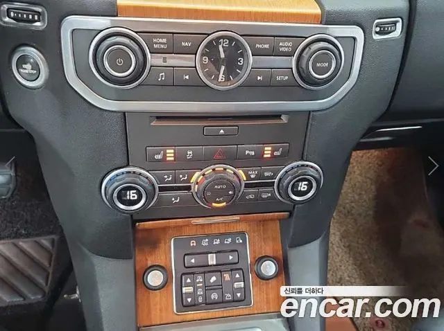 LAND ROVER DISCOVERY 4 2014 — 194 211 км, серебристо-серый, Корея — под ключ — фото 10