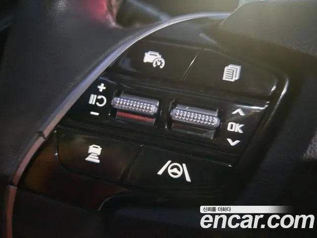KIA NIRO 2023 — 281 000 км, белый-перламутр, Корея — под ключ — фото 9
