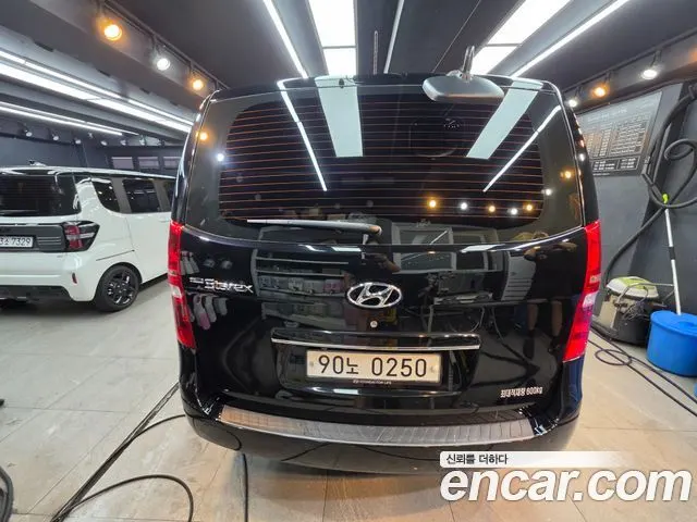 HYUNDAI GRAND STAREX 2017 — 160 241 км, чёрный, Корея — под ключ — фото 6