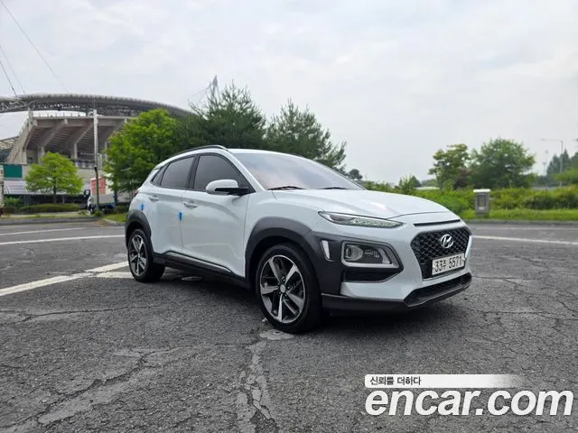 HYUNDAI KONA 2018 — 142 745 км, белый, Корея — под ключ — фото 3