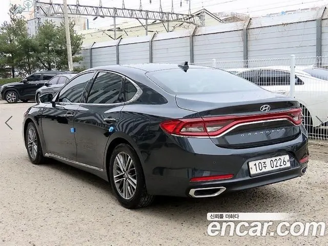 HYUNDAI GRANDEUR 2017 — 215 675 км, серый, Корея — под ключ — фото 3