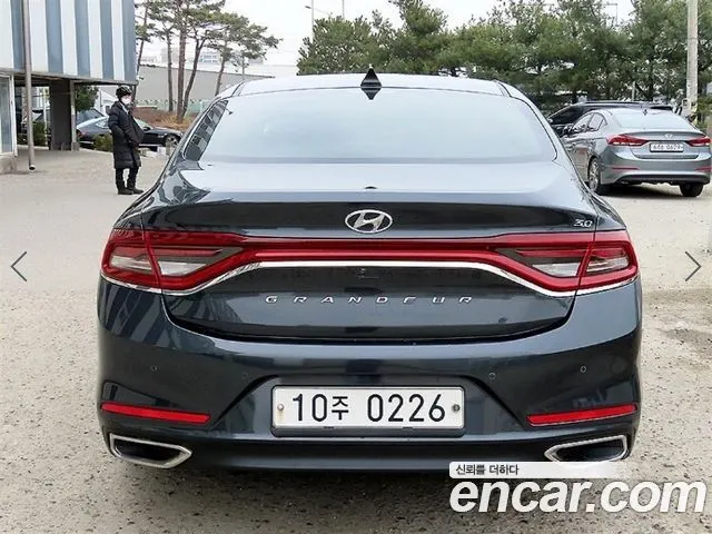 HYUNDAI GRANDEUR 2017 — 215 675 км, серый, Корея — под ключ — фото 4