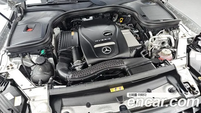 MERCEDES-BENZ GLC-CLASS X253 2020 — 138 508 км, серебристый, Корея — под ключ — фото 6