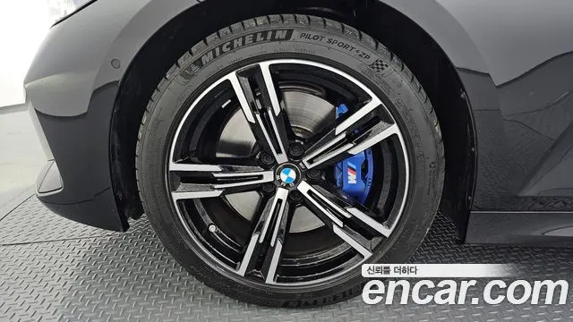 BMW 3 SERIES 2024 — 24 610 км, чёрный, Корея — под ключ — фото 5