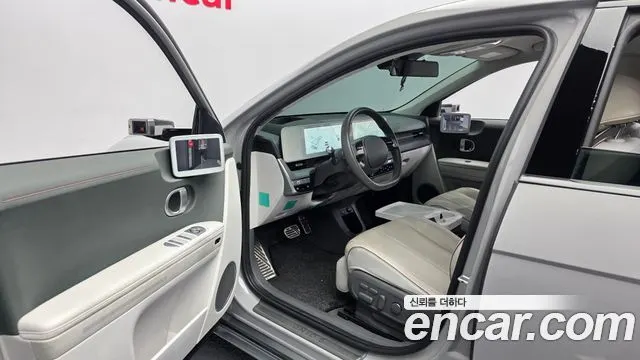 HYUNDAI IONIQ 5 2022 — 89 528 км, серебристо-серый, Корея — под ключ — фото 10