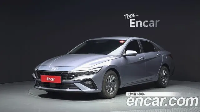 HYUNDAI AVANTE 2026 — 8 062 км, светло-серебристый, Корея — под ключ — фото 1