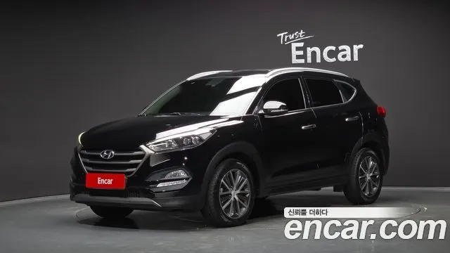 HYUNDAI TUCSON 2016 — 125 452 км, чёрный, Корея — под ключ — фото 1