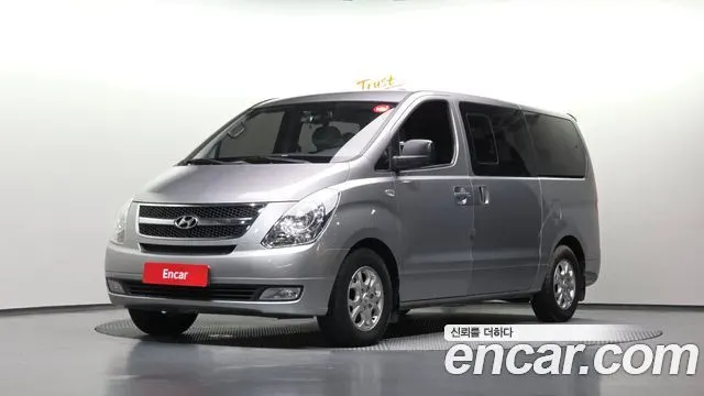 HYUNDAI GRAND STAREX 2012 — 86 061 км, серебристый, Корея — под ключ — фото 1