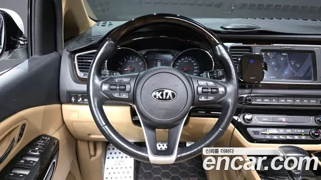 KIA CARNIVAL 2019 — 136 299 км, белый, Корея — под ключ — фото 12