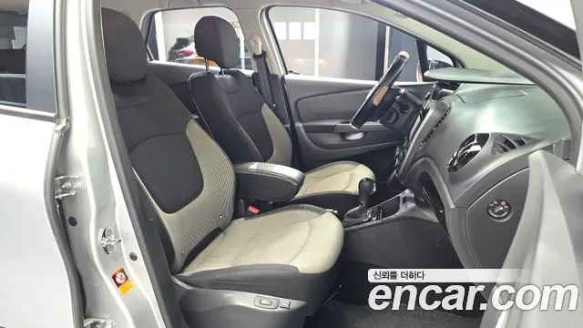 RENAULT KOREA QM3 2014 — 94 995 км, серебристо-серый, Корея — под ключ — фото 11
