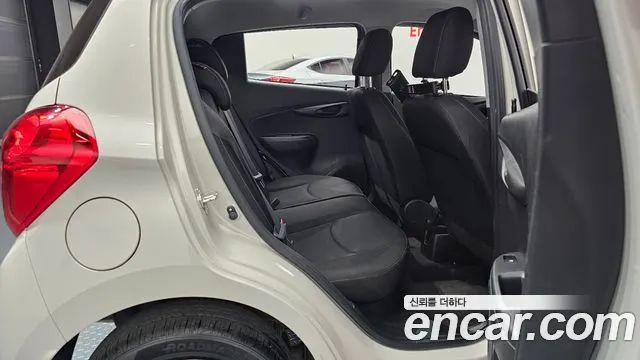CHEVROLET SPARK 2017 — 111 837 км, белый-перламутр, Корея — под ключ — фото 12