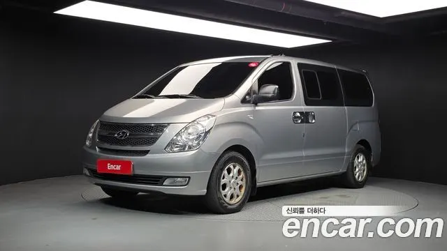 HYUNDAI GRAND STAREX 2014 — 174 230 км, серебристый, Корея — под ключ — фото 1
