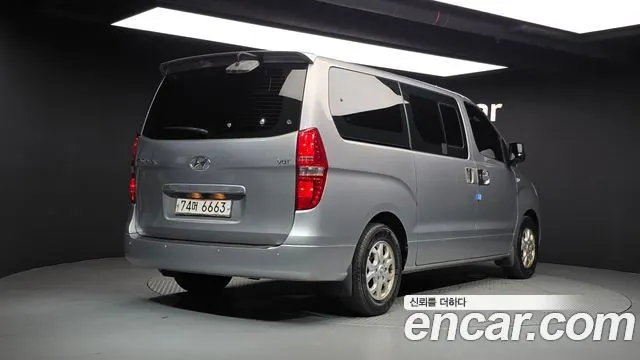 HYUNDAI GRAND STAREX 2014 — 174 230 км, серебристый, Корея — под ключ — фото 2