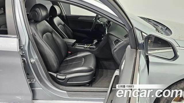 HYUNDAI SONATA 2015 — 158 489 км, серебристо-серый, Корея — под ключ — фото 10