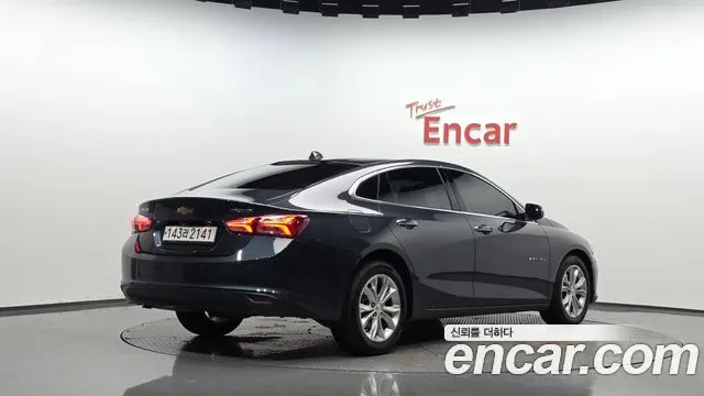 CHEVROLET MALIBU 2020 — 32 479 км, тёмно-зелёный, Корея — под ключ — фото 1