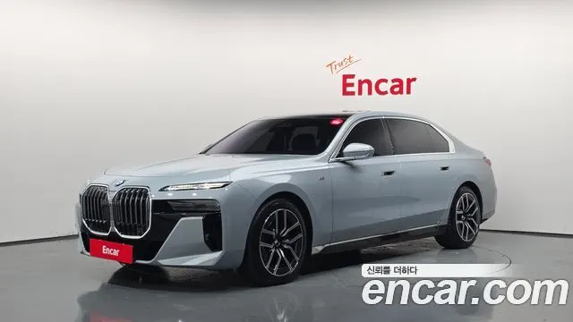 BMW 7 SERIES 2024 — 71 584 км, светло-серебристый, Корея — под ключ — фото 1
