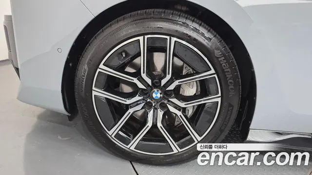 BMW 7 SERIES 2024 — 71 584 км, светло-серебристый, Корея — под ключ — фото 5