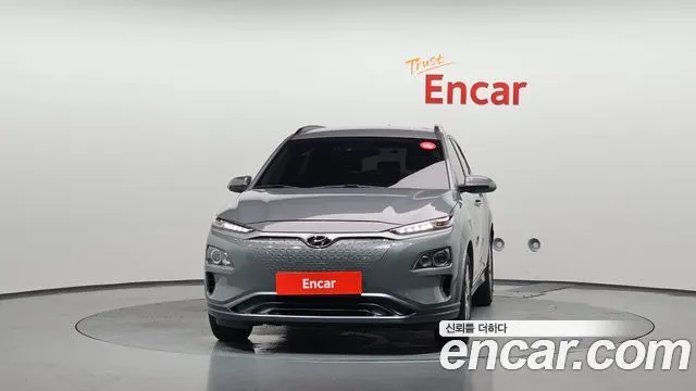HYUNDAI KONA ELECTRIC 2020 — 65 439 км, серебристо-серый, Корея — под ключ — фото 3