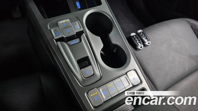 HYUNDAI KONA ELECTRIC 2020 — 65 439 км, серебристо-серый, Корея — под ключ — фото 9