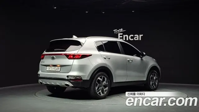 KIA SPORTAGE THE BOLD 2021 — 85 242 км, серебристо-серый, Корея — под ключ — фото 2