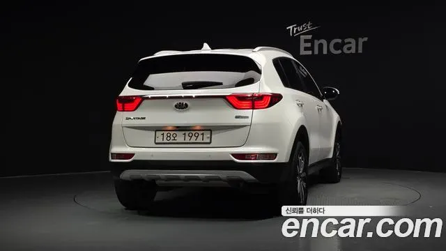 KIA SPORTAGE 2017 — 109 845 км, белый, Корея — под ключ — фото 4