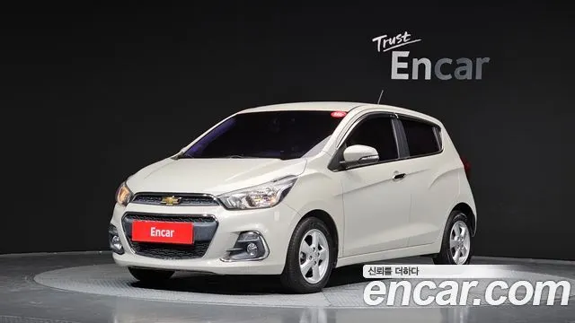CHEVROLET SPARK 2016 — 117 336 км, белый-перламутр, Корея — под ключ — фото 1