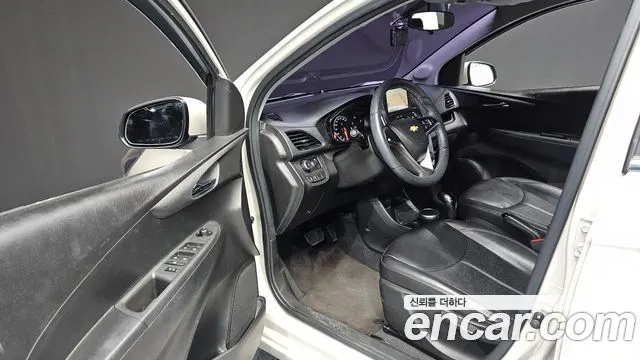 CHEVROLET SPARK 2016 — 117 336 км, белый-перламутр, Корея — под ключ — фото 10