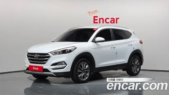HYUNDAI TUCSON 2018 — 71 408 км, белый, Корея — под ключ — фото 1