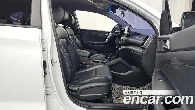 HYUNDAI TUCSON 2019 — 121 358 км, белый, Корея — под ключ — фото 11