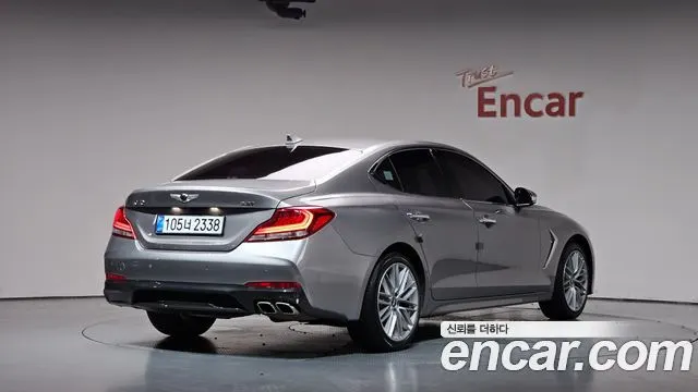 GENESIS G70 2019 — 94 369 км, серебристо-серый, Корея — под ключ — фото 1