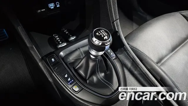 HYUNDAI VELOSTER 2019 — 131 179 км, голубой, Корея — под ключ — фото 9