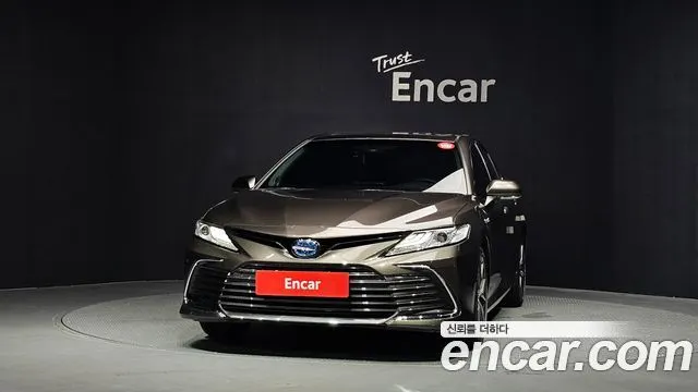 TOYOTA CAMRY 2023 — 25 263 км, светло-золотистый, Корея — под ключ — фото 3