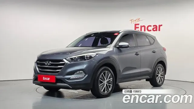 HYUNDAI TUCSON 2016 — 87 117 км, серый, Корея — под ключ — фото 1