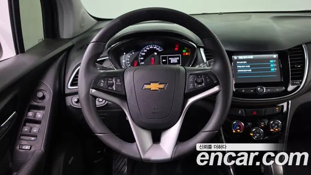 CHEVROLET TRAX 2018 — 58 273 км, белый, Корея — под ключ — фото 11