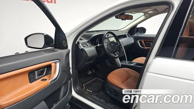 LAND ROVER DISCOVERY SPORT 2016 — 175 030 км, белый, Корея — под ключ — фото 10
