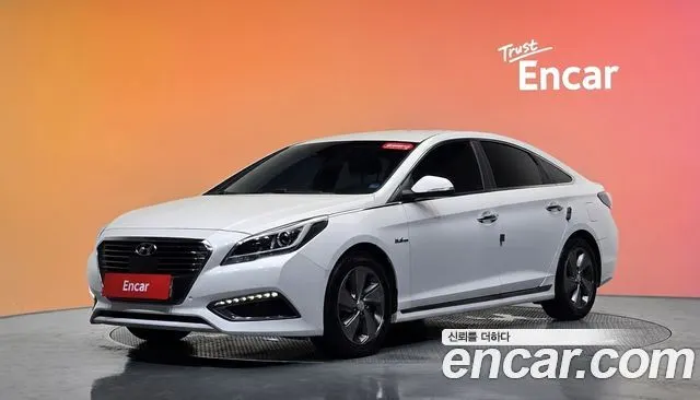 HYUNDAI SONATA HYBRID 2017 — 146 025 км, белый, Корея — под ключ — фото 2