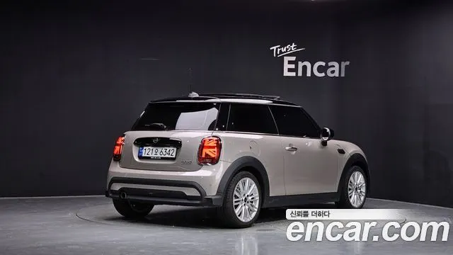 MINI COOPER 2023 — 39 510 км, серебристо-серый, Корея — под ключ — фото 2