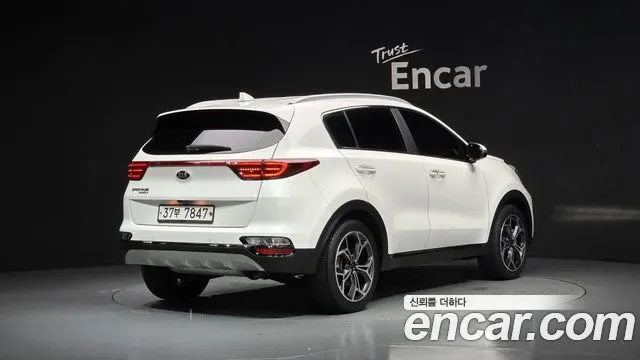 KIA SPORTAGE THE BOLD 2019 — 158 947 км, белый, Корея — под ключ — фото 2